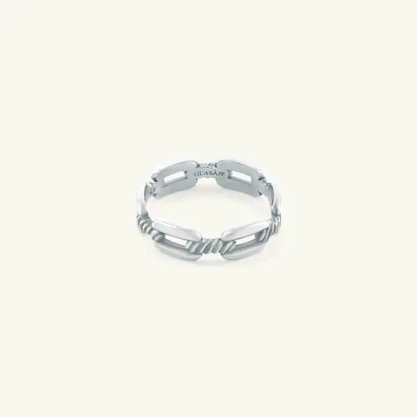 Chain Ring in sterling silver, sculptural chain link silhouette | Glasaje Melbourne