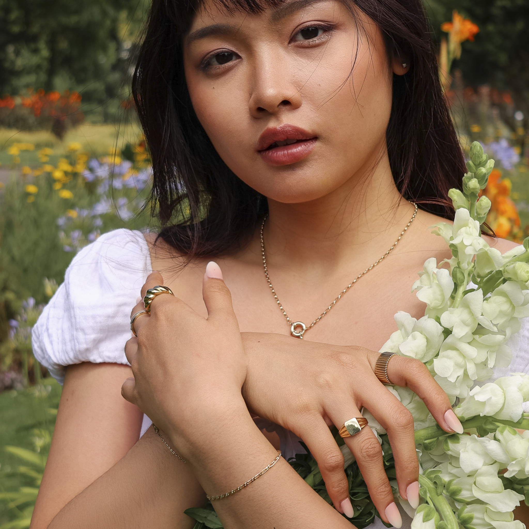 How to layer gold jewellery